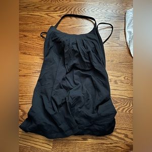 Black lululemon tanktop